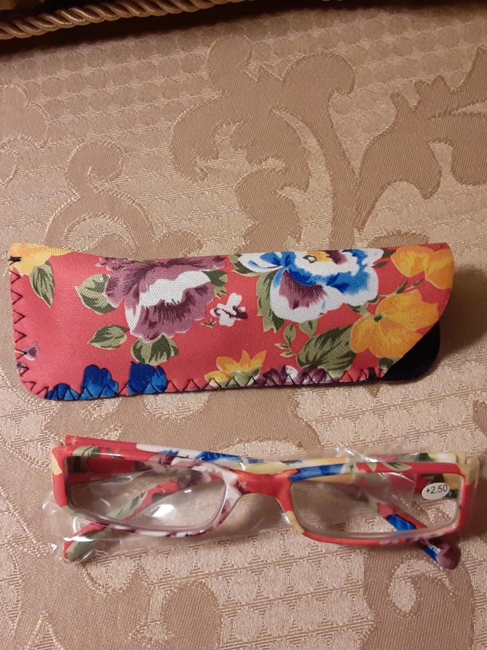 Rectangular Red Floral Reading Glasses +2.50 & Case
